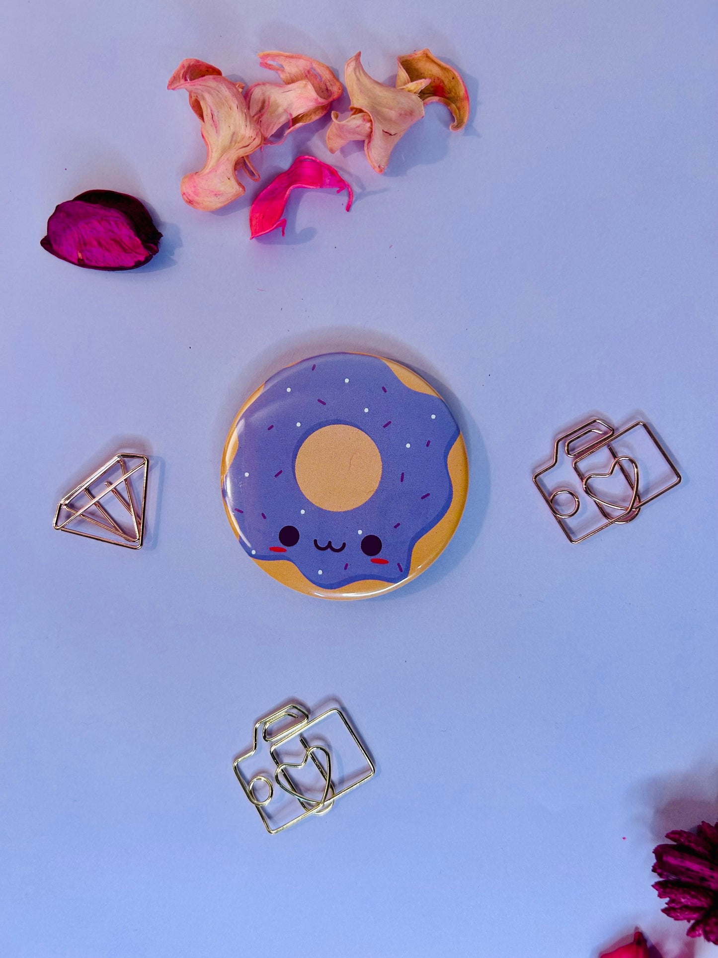 Button bage + fridge magnets