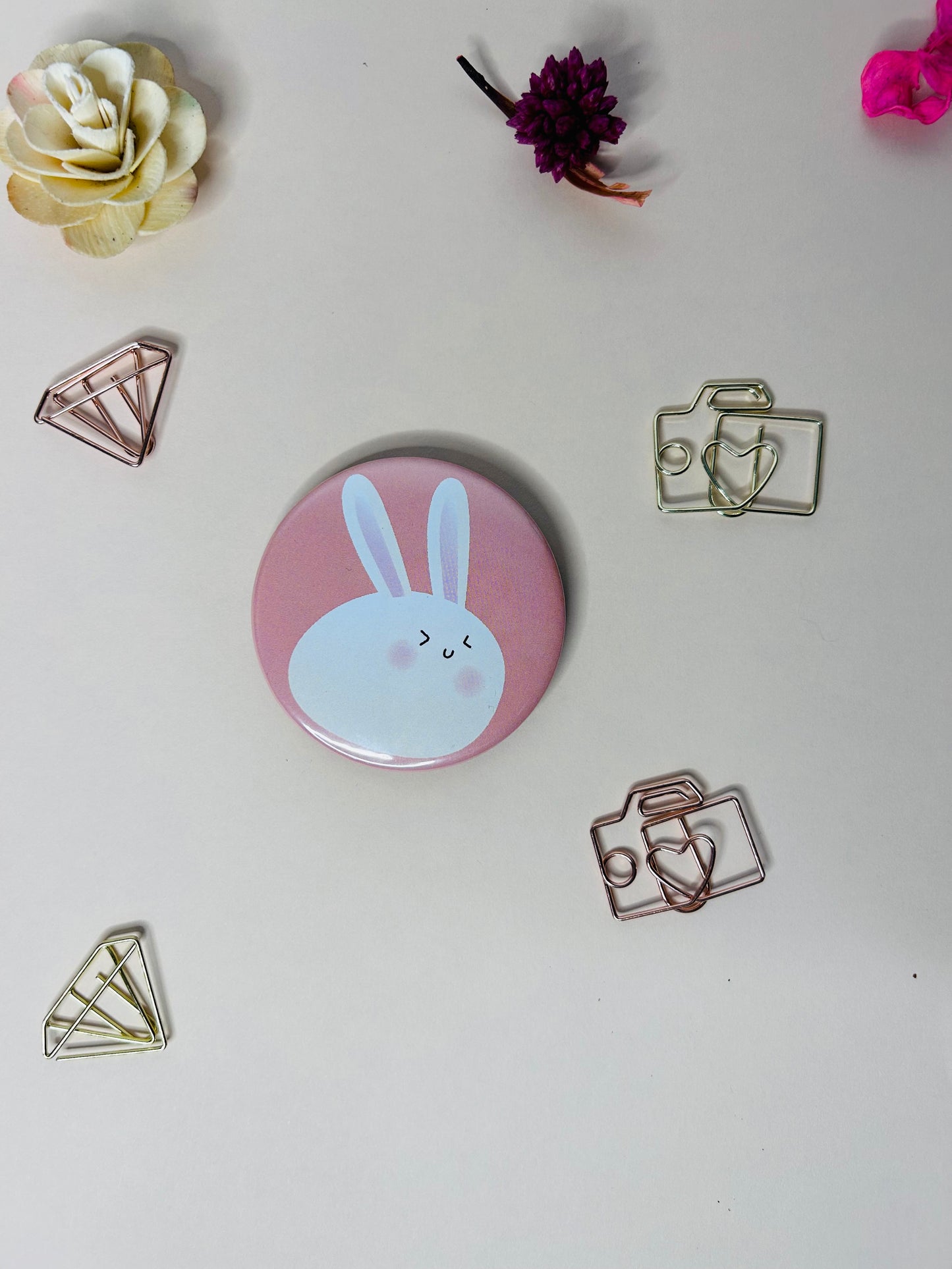 Button bage + fridge magnets