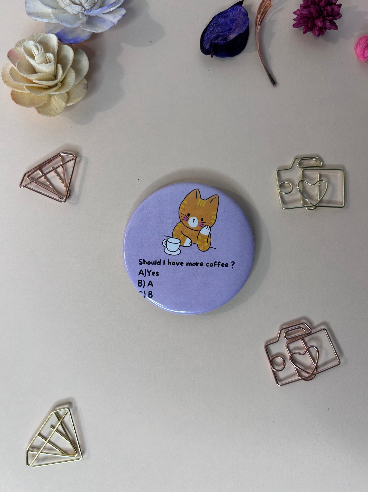 Button bage + fridge magnets