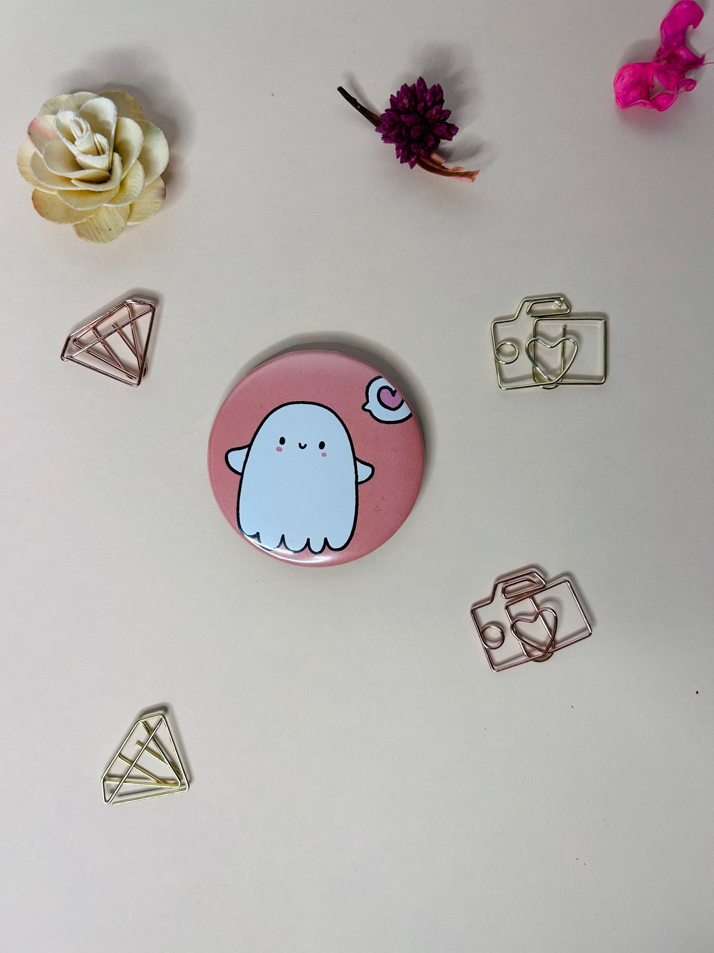 Button bage + fridge magnets